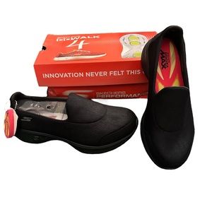 Skechers Performance Women’s Go 4 Inspire Black Slip On Walking Shoe Size 5